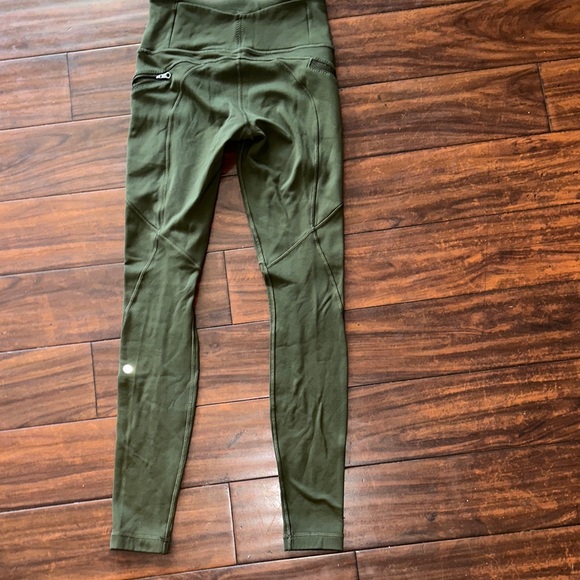 lululemon athletica Olive Leggings - Picture 1 of 8